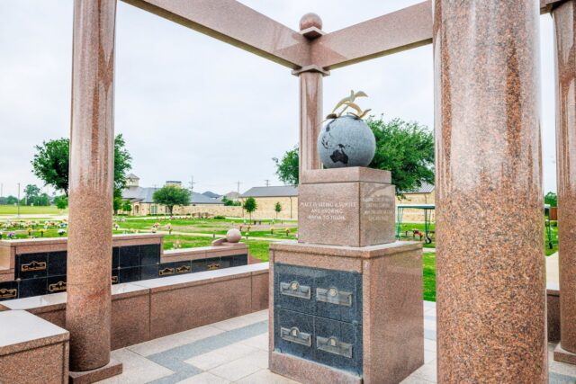 Cremation Burial Options in the Peace Garden at Ridgeview West Memorial Park