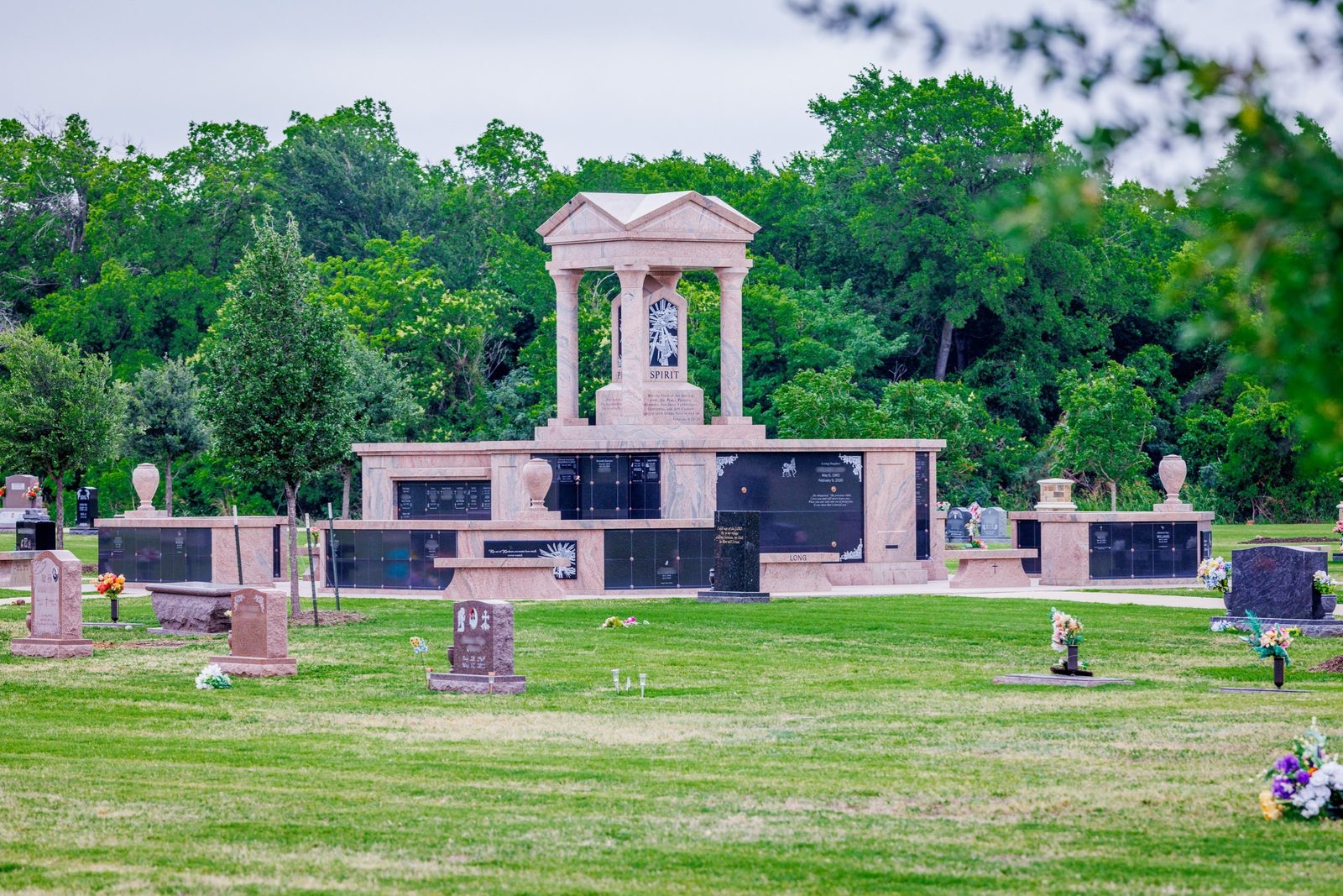 Cremation Burial Options at Ridgeview West Memorial Park